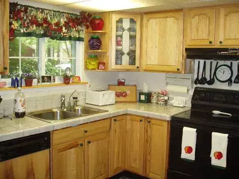 15 Spruce Ct, Delmar, NY 12054 photo 5