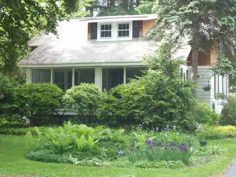 16 Fernbank Ave, Delmar, NY 12054 photo 1