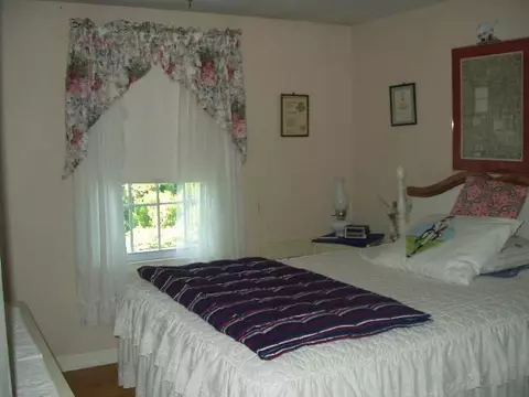 58 Oldox Rd, Delmar, NY 12054 photo 3