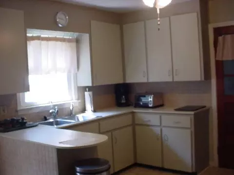 3 Pauline Ave, Albany, NY 12203 photo 3