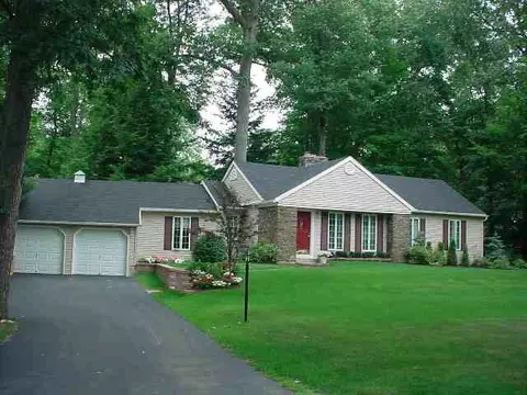 32 Murray Ave, Delmar, NY 12054 photo 1