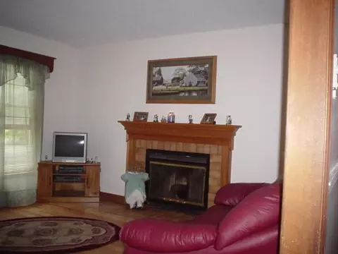 43 Knollwood Dr, Saratoga Springs, NY 12866 photo 4