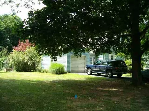 18 Cherry Ave, Delmar, NY 12054 photo 2
