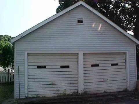 1004 Eastern Ave, Schenectady, NY 12304 photo 2