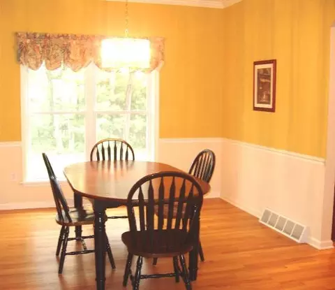 6 Barrington Ct, Delmar, NY 12054 photo 7