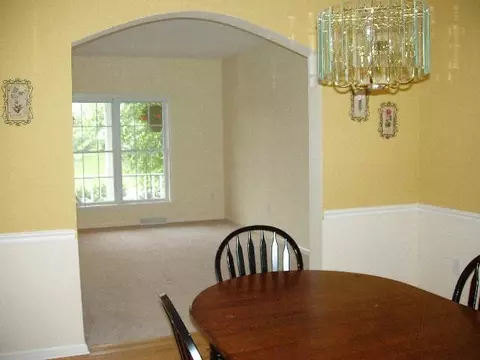6 Barrington Ct, Delmar, NY 12054 photo 5