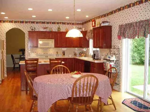 6 Barrington Ct, Delmar, NY 12054 photo 3