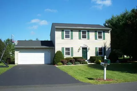 5 Bernard Pl, Glenmont, NY 12077 photo 1
