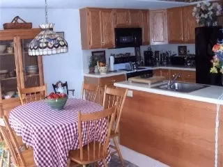 88 Marsdale Ct, Selkirk, NY 12158 photo 3