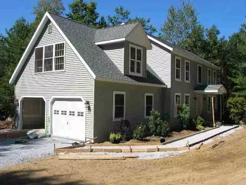 36 Barbara Mac D Dr, Corinth, NY 12822 photo 2