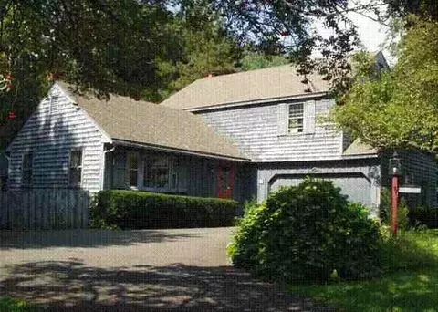 9 Saybrook Dr, Glenmont, NY 12077 photo 1