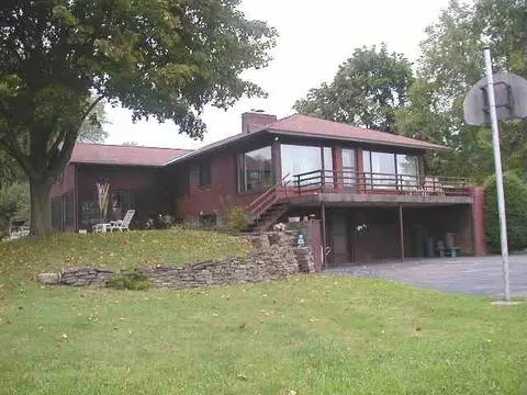117 Grandview Dr, Cobleskill, NY 12043 photo 2