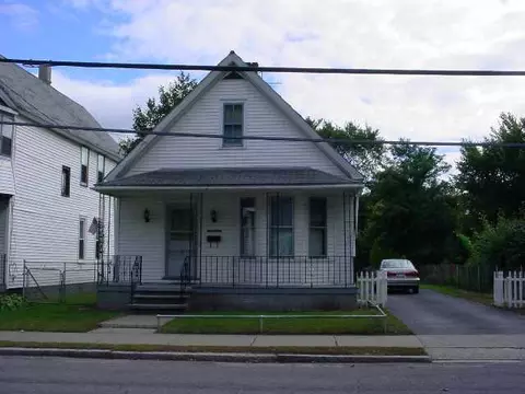 6 Winston Pl, Schenectady, NY 12304 photo 2