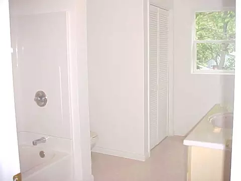 234 Bradford Rd, Schenectady, NY 12304 photo 7