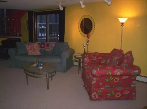 13 Chris Dr, Colonie, NY 12205 photo 4
