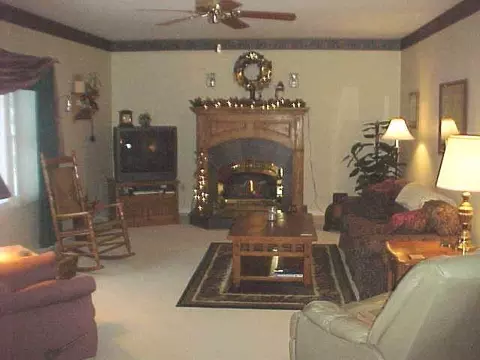 505 Viewpointe Dr, Schenectady, NY 12306 photo 6