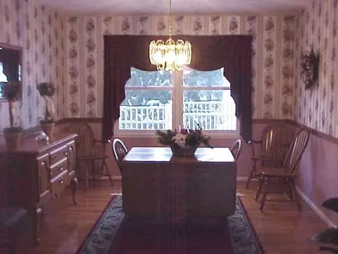 505 Viewpointe Dr, Schenectady, NY 12306 photo 4