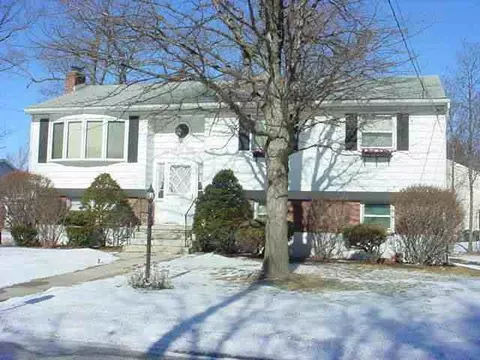 1239 Hendrickson Ave, Schenectady, NY 12309 photo 1