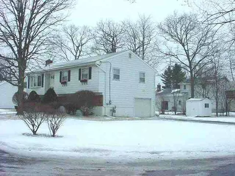1239 Hendrickson Ave, Schenectady, NY 12309 photo 2