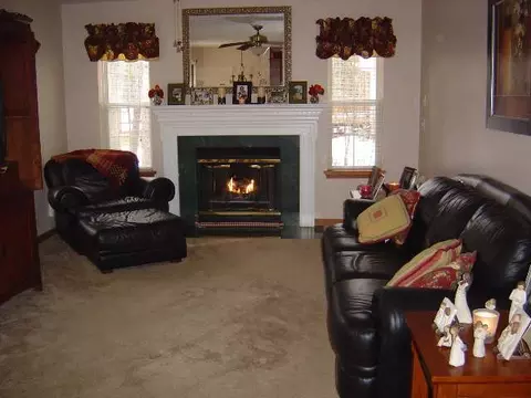 18 Milton Heights Blvd, Ballston Spa, NY 12020 photo 2