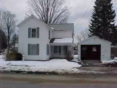 38 Hamilton Ave, Corinth, NY 12822 photo 1