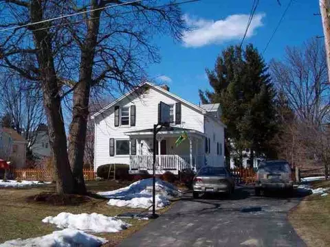 37 Royal Blvd, Delmar, NY 12054 photo 2