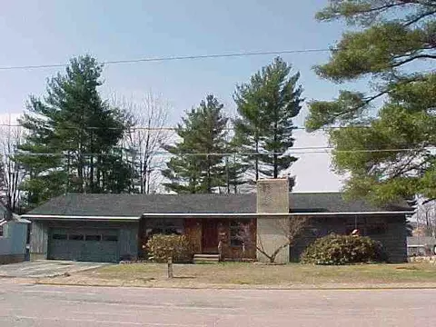 27 Beech St, Corinth, NY 12822 photo 1