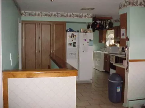 27 Beech St, Corinth, NY 12822 photo 4
