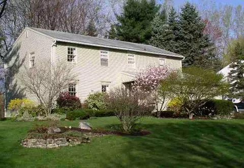 45 W Bayberry Rd, Glenmont, NY 12077 photo 1