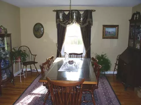 45 W Bayberry Rd, Glenmont, NY 12077 photo 4