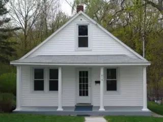 810 Davis Ter, Schenectady, NY 12303 photo 1