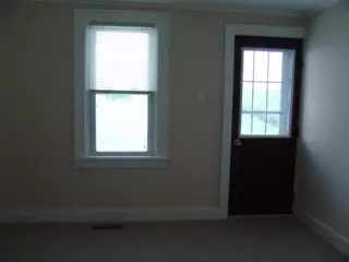 810 Davis Ter, Schenectady, NY 12303 photo 6