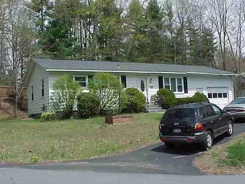 14 Dover Pl, Clifton Park, NY 12065 photo 1