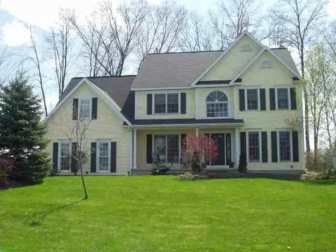 32 Turnberry Dr, Slingerlands, NY 12159 photo 1