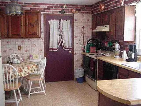 42 Bayberry Dr, Halfmoon, NY 12065 photo 2
