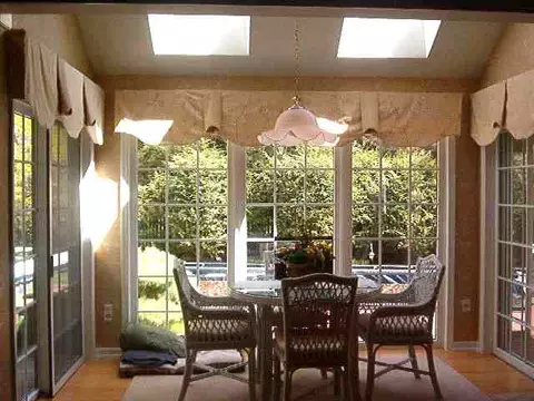 21 Durham Ct, Delmar, NY 12054 photo 3