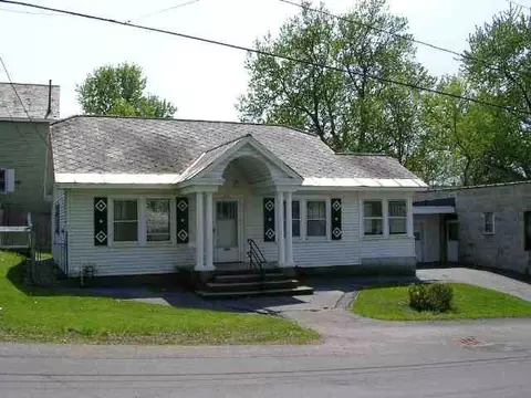 2 Hillside Ave, Schenectady, NY 12308 photo 1
