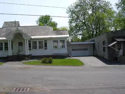 2 Hillside Ave, Schenectady, NY 12308 photo 2
