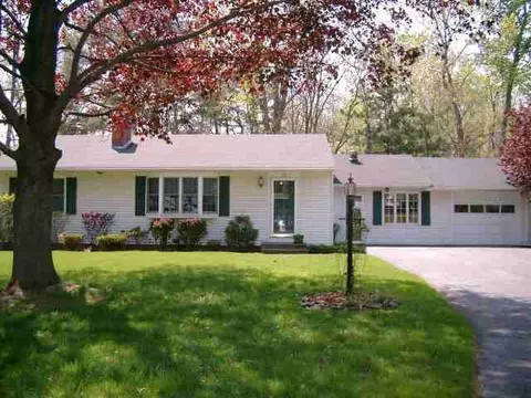14 Arthur Ter, Slingerlands, NY 12159 photo 1