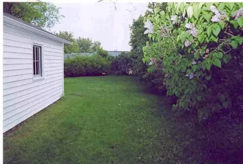 8 Buchanan St, Schenectady, NY 12304 photo 4