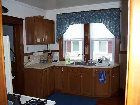 102 Marriott Ave, Schenectady, NY 12304 photo 6