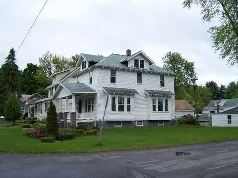 102 Marriott Ave, Schenectady, NY 12304 photo 2