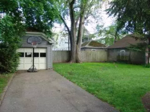 872 Wright Ave, Schenectady, NY 12309 photo 2