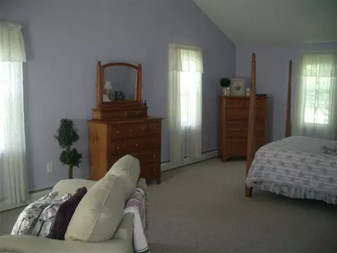 27 Manchester Rd, Schenectady, NY 12304 photo 7