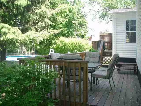 27 Manchester Rd, Schenectady, NY 12304 photo 10