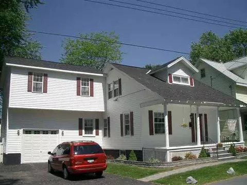 27 Manchester Rd, Schenectady, NY 12304 photo 1