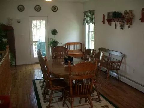 27 Manchester Rd, Schenectady, NY 12304 photo 4
