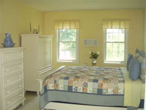 24 Timber Ln, Glenmont, NY 12077 photo 4
