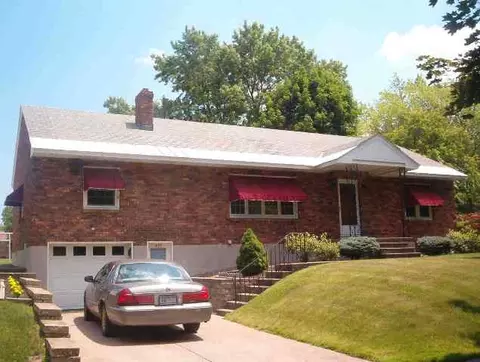 1829 Randolph Rd, Schenectady, NY 12308 photo 1