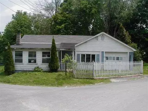 28 Maple Ave, Berlin, NY 12022 photo 1